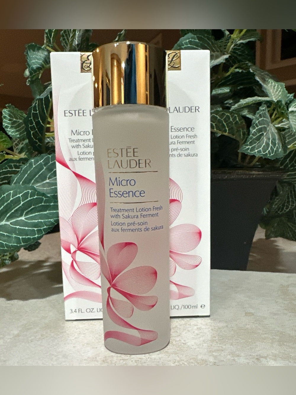 Estee Lauder Micro Essence Treatment Lotion Fresh with Sakura Fresh 2